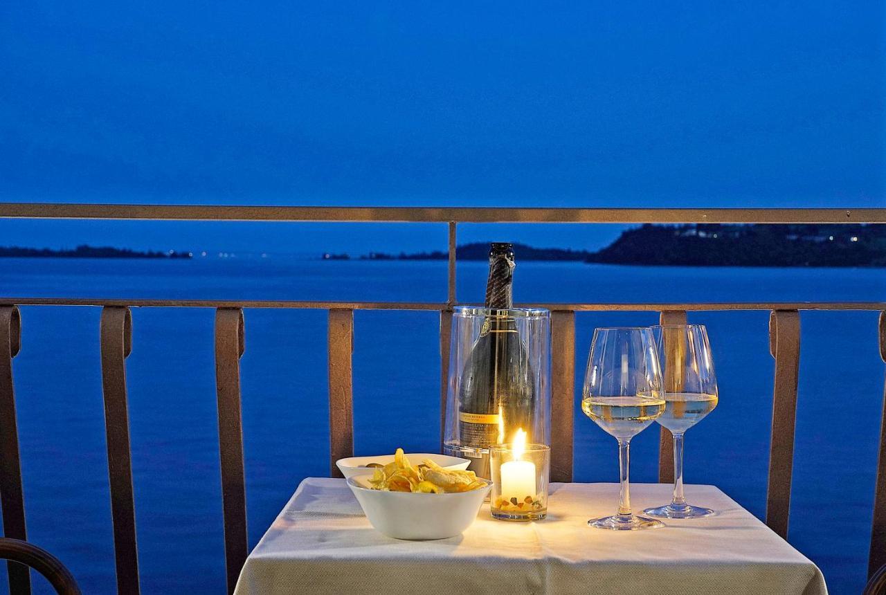 Hotel Du Lac ガルドーネ・リヴィエラ エクステリア 写真