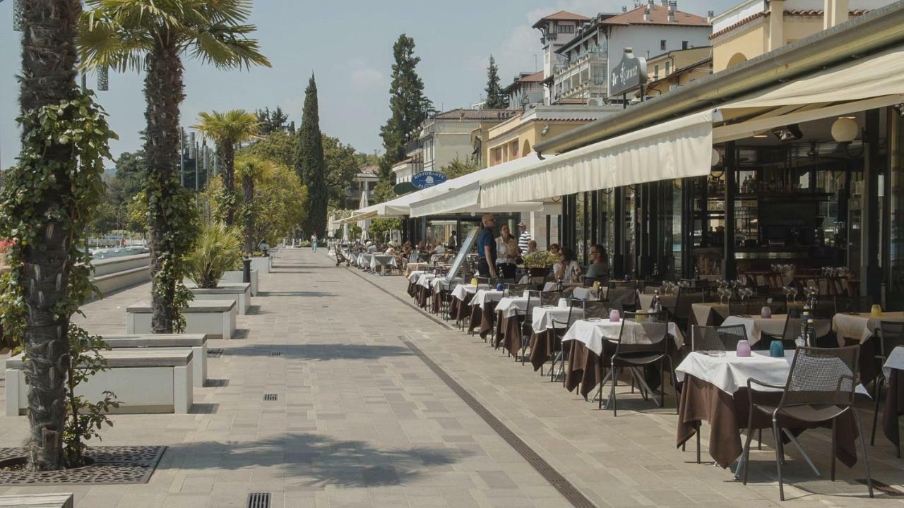 Hotel Du Lac ガルドーネ・リヴィエラ エクステリア 写真